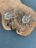 گوشواره گل نقره ای